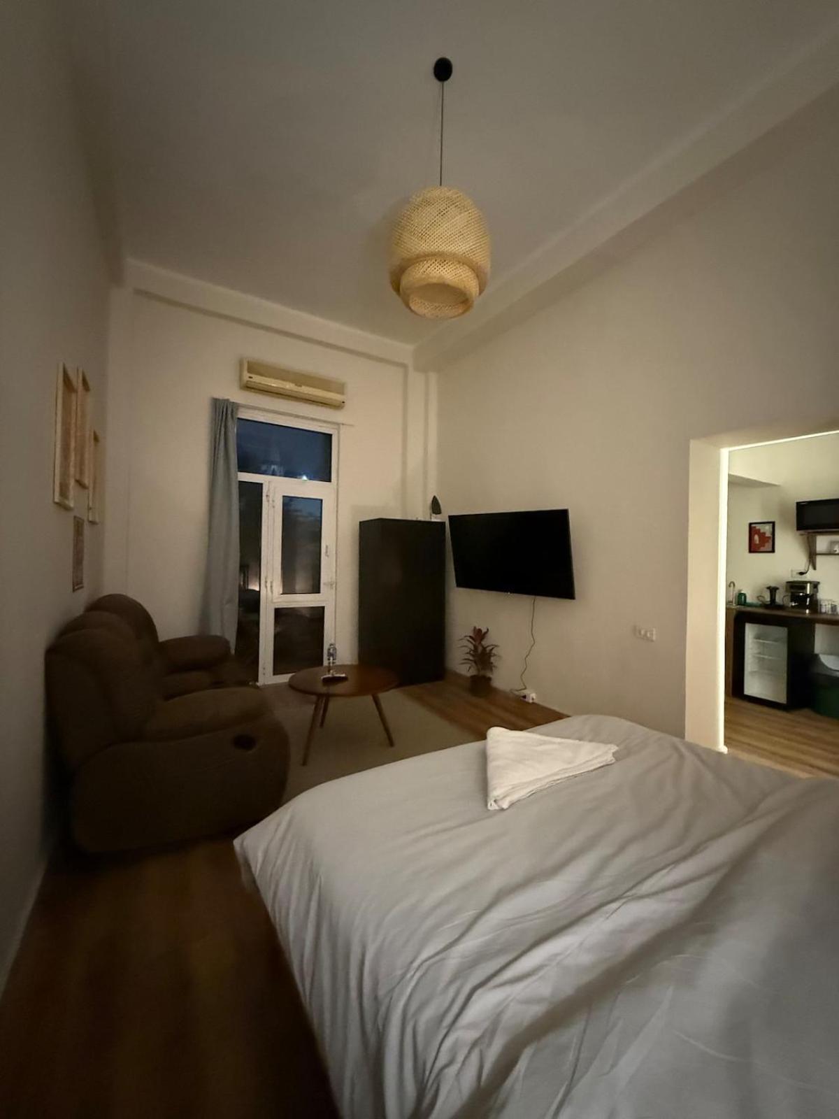 Apartment Luxury With Private Balcony 1007